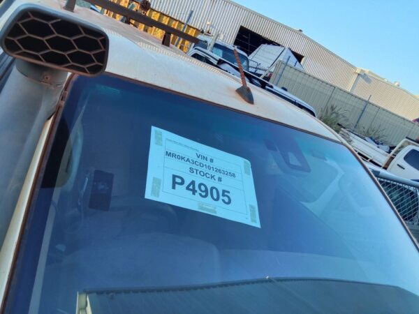P4905 - Toyota Hilux 2021 White Wrecking - Image 10