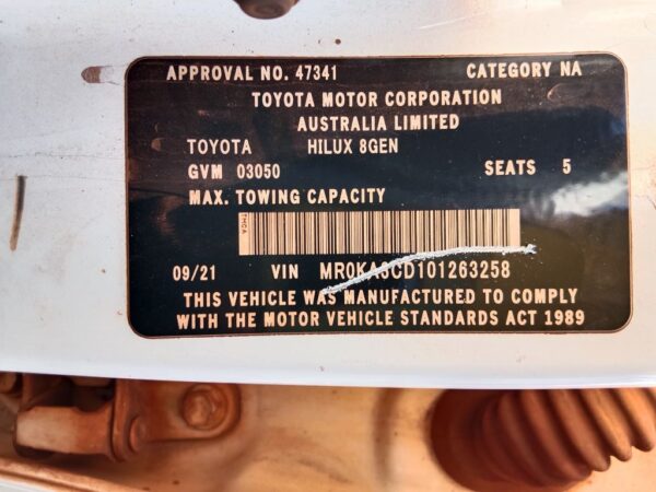 P4905 - Toyota Hilux 2021 White Wrecking - Image 14
