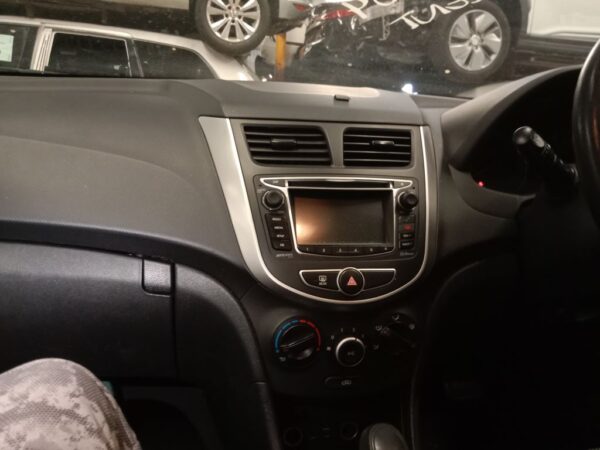 P4907 - Hyundai accent 2014 yellow Wrecking - Image 4