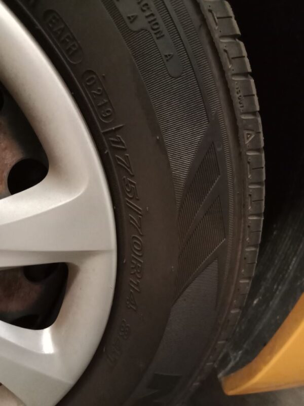 P4907 - Hyundai accent 2014 yellow Wrecking - Image 7
