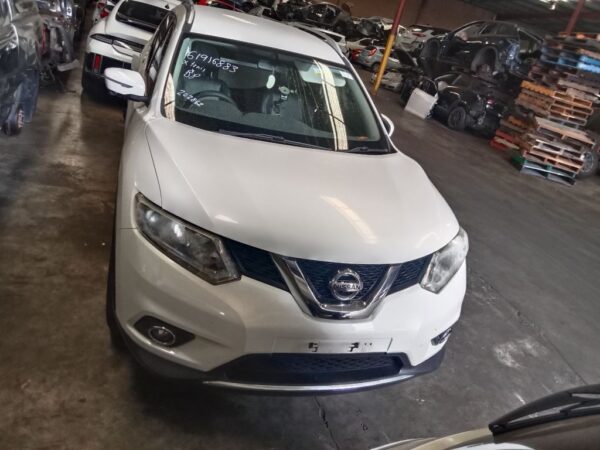 P4909 - Nissan X-Trail 2015 White Wrecking