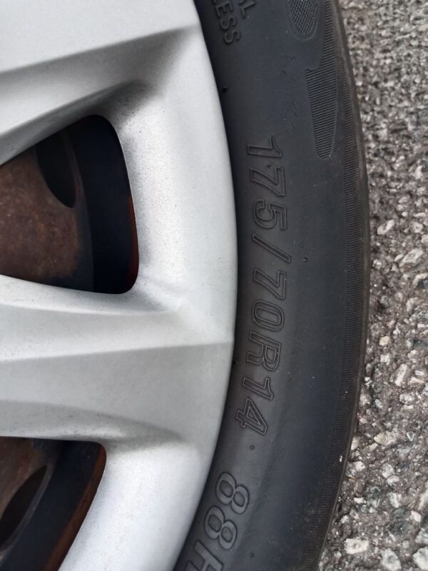 P4910 - Hyundai accent 2012 Blue Wrecking - Image 8