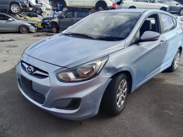 P4910 - Hyundai accent 2012 Blue Wrecking - Image 9