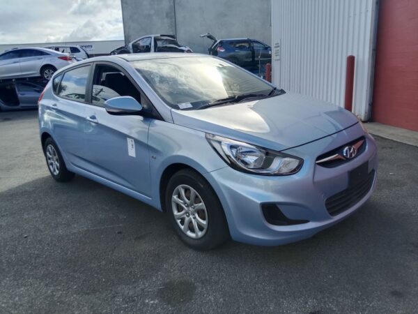 P4910 - Hyundai accent 2012 Blue Wrecking - Image 14