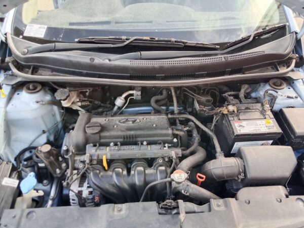 P4910 - Hyundai accent 2012 Blue Wrecking - Image 16