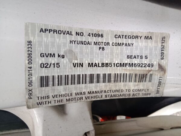 P4911 - Hyundai i20 2015 White Wrecking - Image 11