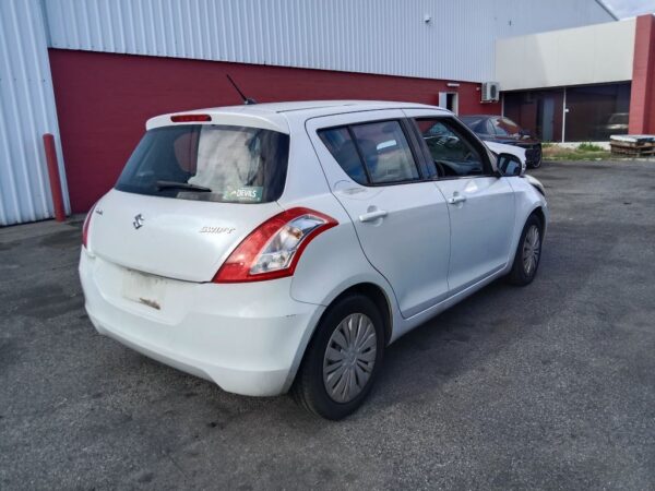 P4912 - Suzuki Swift 2014 White Wrecking - Image 10