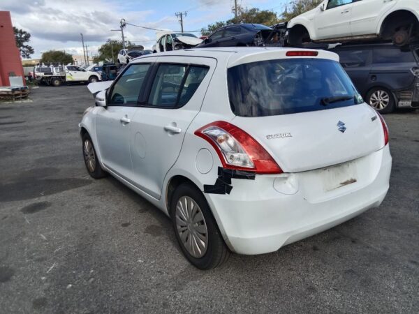 P4912 - Suzuki Swift 2014 White Wrecking - Image 11