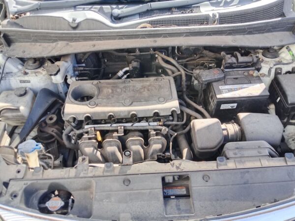 P4914 - Kia Sportage 2012 White Wrecking - Image 3