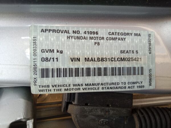 P4915 - Hyundai i20 2011 Silver Wrecking - Image 11
