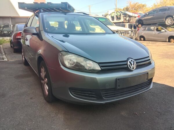 P4916 - Volkswagen golf 2012 Grey Wrecking
