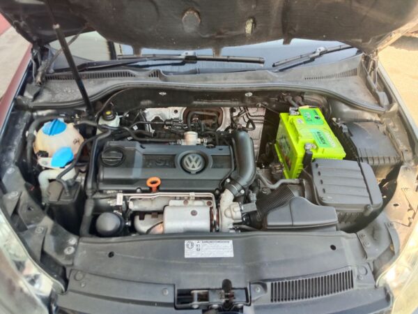 P4916 - Volkswagen golf 2012 Grey Wrecking - Image 2