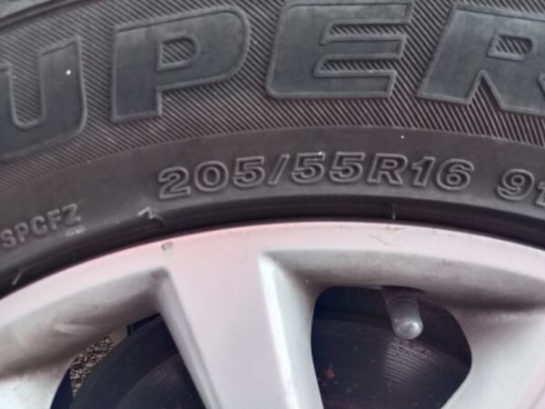 P4916 - Volkswagen golf 2012 Grey Wrecking - Image 3