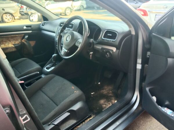 P4916 - Volkswagen golf 2012 Grey Wrecking - Image 8