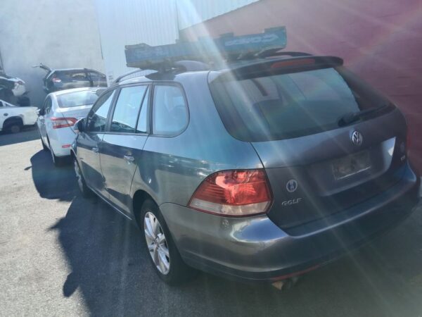 P4916 - Volkswagen golf 2012 Grey Wrecking - Image 14