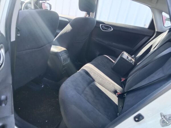 P4918 - Nissan pulsar 2013 White Wrecking - Image 4