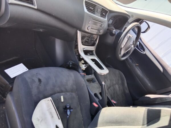 P4918 - Nissan pulsar 2013 White Wrecking - Image 6