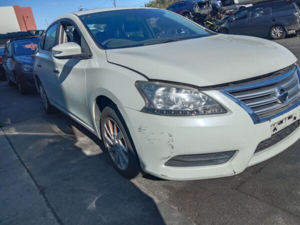 P4918 - Nissan pulsar 2013 White Wrecking - Image 7