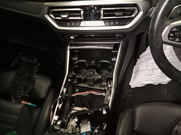 P4920 - BMW 3 Series G20 2019 White Wrecking - Image 4