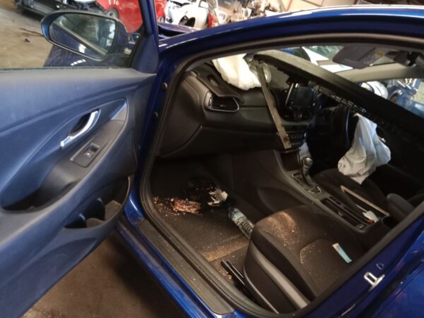 P4921 - Hyundai i30 2022 Blue Wrecking - Image 6