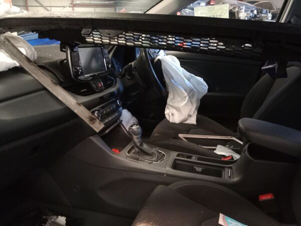 P4921 - Hyundai i30 2022 Blue Wrecking - Image 7