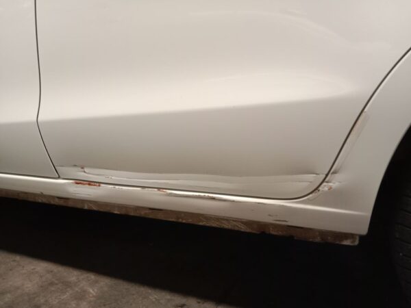 P4923 - Mitsubishi mirage 2013 White Wrecking - Image 6