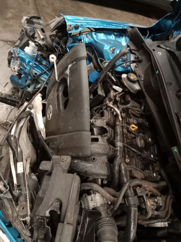 P4924 - Mazda 2 2014 Blue Wrecking - Image 2