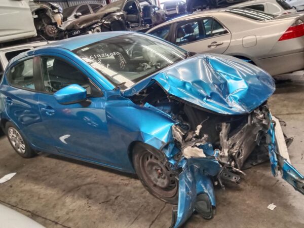 P4924 - Mazda 2 2014 Blue Wrecking - Image 14