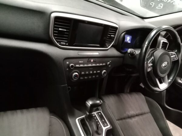 P4925 - Kia Sportage 2018 Grey Wrecking - Image 7