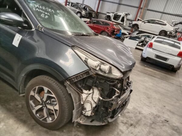 P4925 - Kia Sportage 2018 Grey Wrecking - Image 12