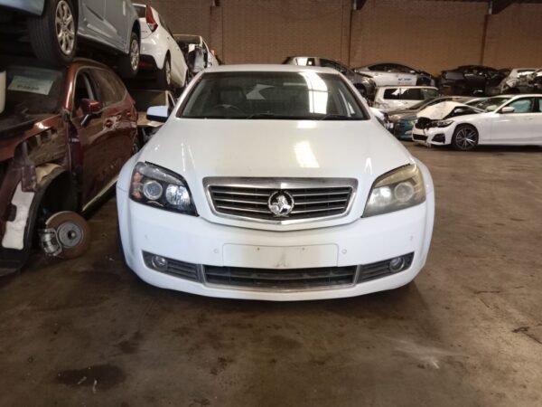 P4927 - Holden Statesman/Caprice 2009 White Wrecking