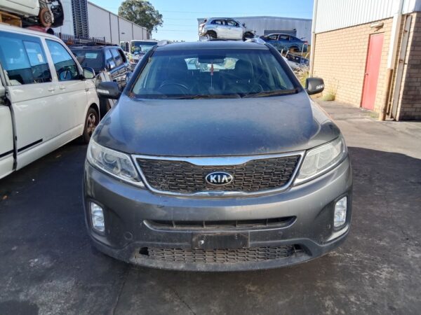 P4929 - Kia Sorento 2014 Grey Wrecking