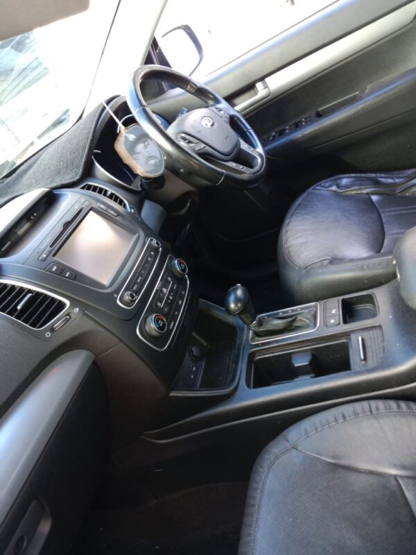 P4929 - Kia Sorento 2014 Grey Wrecking - Image 7