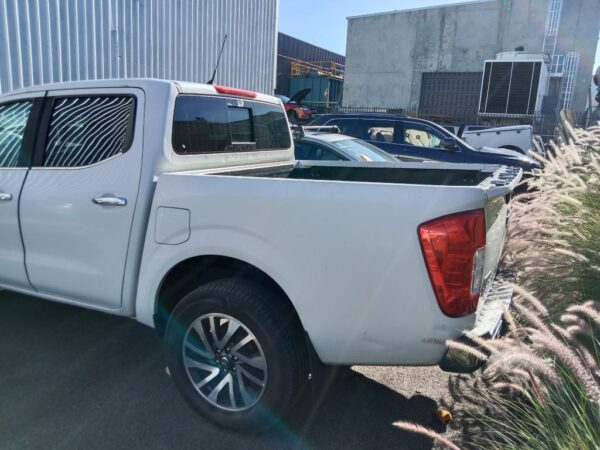 P4930 - Nissan Navara 2016 White Wrecking - Image 14