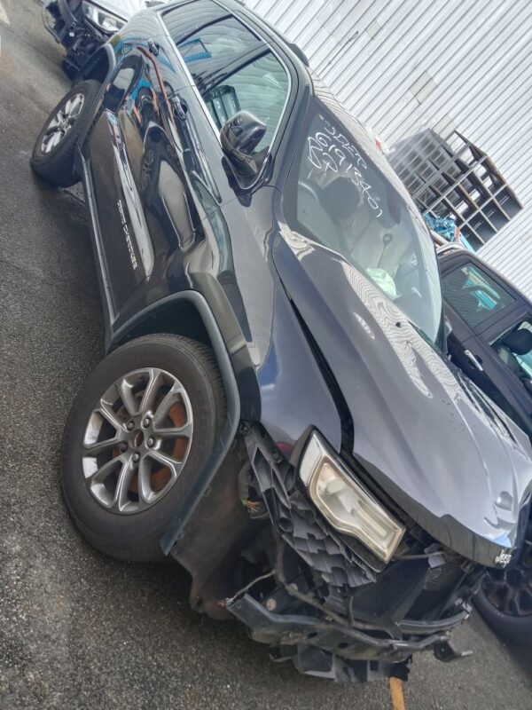 P4932 - Jeep Grand Cherokee 2014 Grey Wrecking