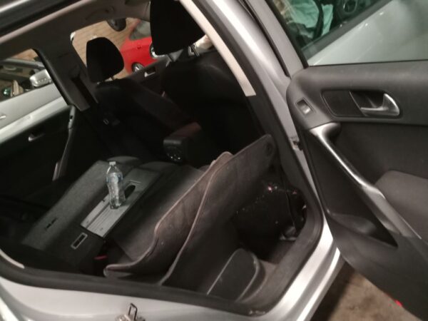 P4936 - Volkswagen Tiguan 2010 Silver Wrecking - Image 7