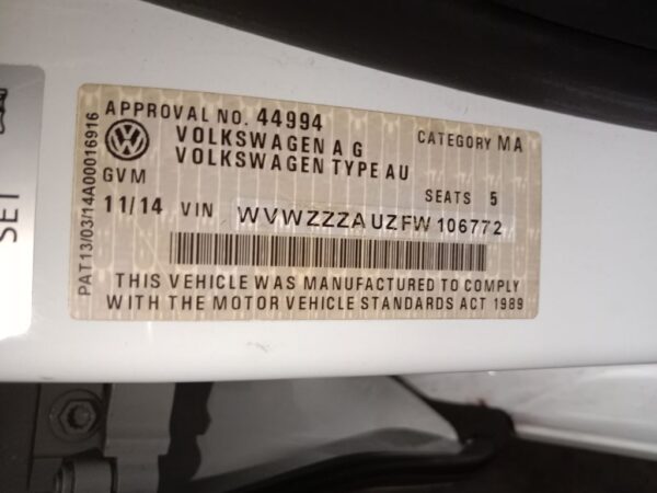 P4937 - Volkswagen golf 2014 White Wrecking - Image 5