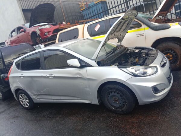 P4940 - Hyundai accent 2012 Silver Wrecking - Image 15
