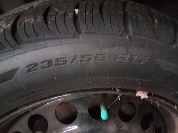 P4942 - Ford Kuga 2014 Silver Wrecking - Image 7