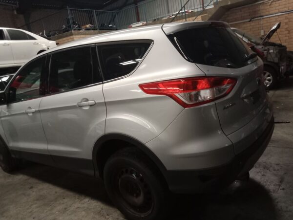 P4942 - Ford Kuga 2014 Silver Wrecking - Image 10
