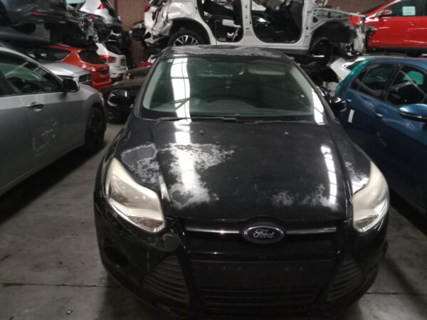 P4945 - Ford Focus 2012 Black Wrecking