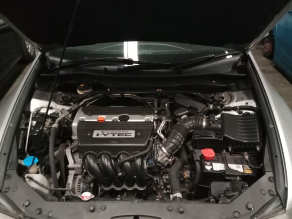 P4946 - Honda Accord 2010 Grey Wrecking - Image 2