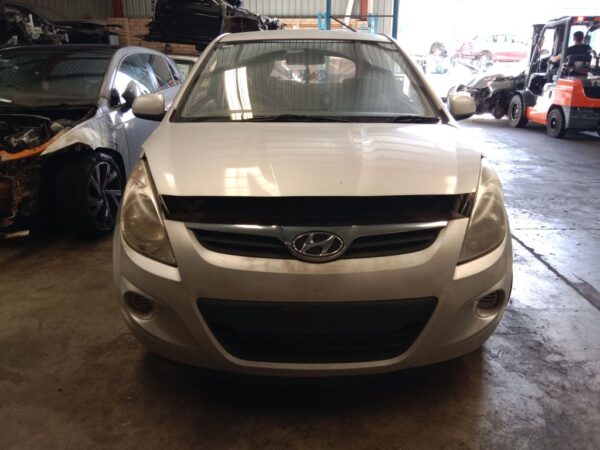 P4948 - Hyundai i20 2012 Silver Wrecking