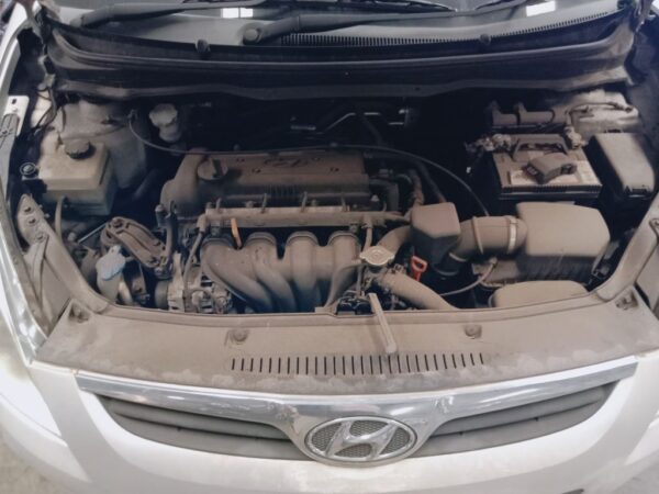 P4948 - Hyundai i20 2012 Silver Wrecking - Image 3