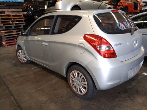 P4948 - Hyundai i20 2012 Silver Wrecking - Image 16