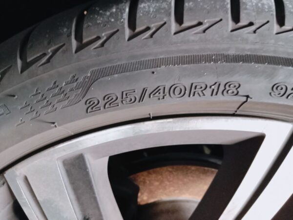 P4949 - Volkswagen golf 2023 Grey Wrecking - Image 10