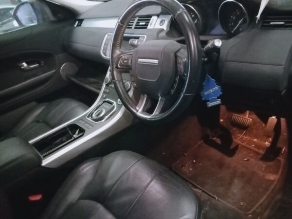 P4950 - Land Rover Range Rover Evoque 2015 Black Wrecking - Image 3