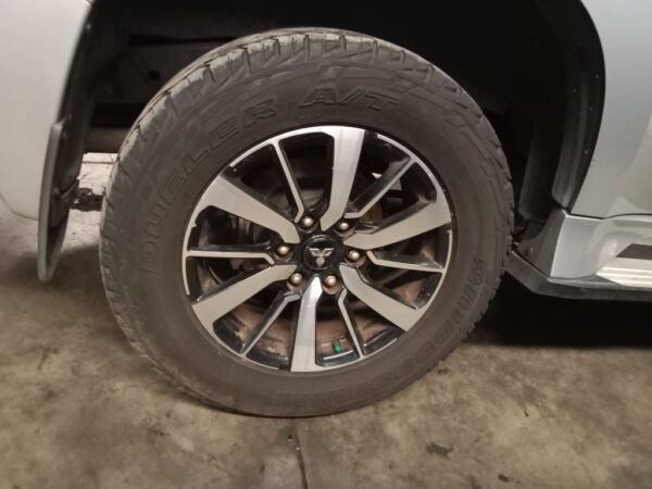 P4952 - Mitsubishi Pajero Sport 2017 Silver Wrecking - Image 13