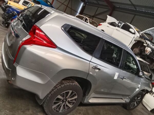 P4952 - Mitsubishi Pajero Sport 2017 Silver Wrecking - Image 15