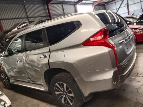 P4952 - Mitsubishi Pajero Sport 2017 Silver Wrecking - Image 16